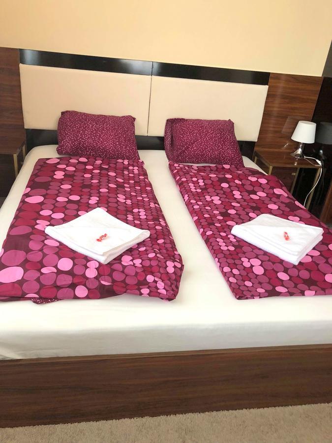 Fortuna Hotel And Restaurant Будапеща Екстериор снимка